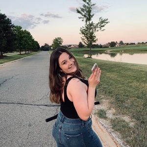 Meet your Posher, Hannah